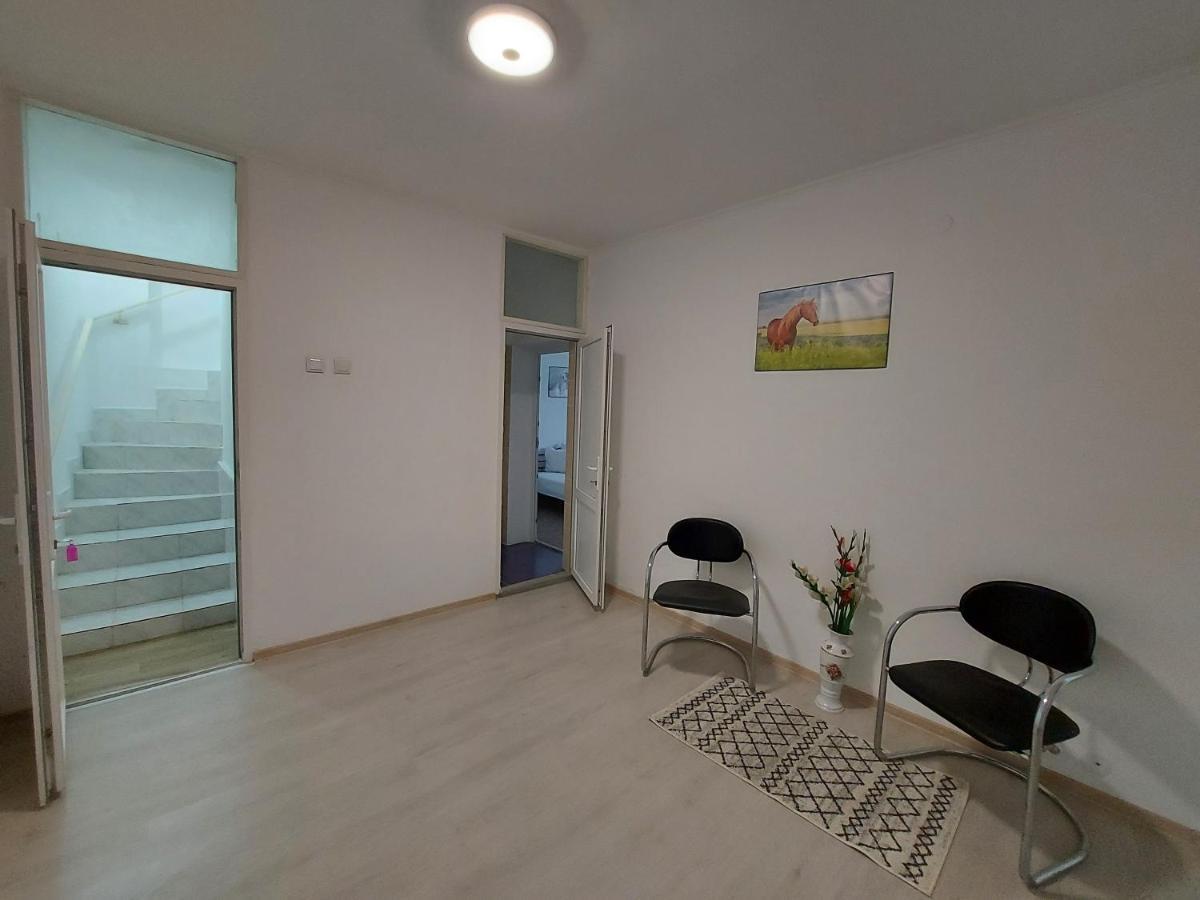Casa Yuppy Du Apartment Ieşelniţa Стая снимка