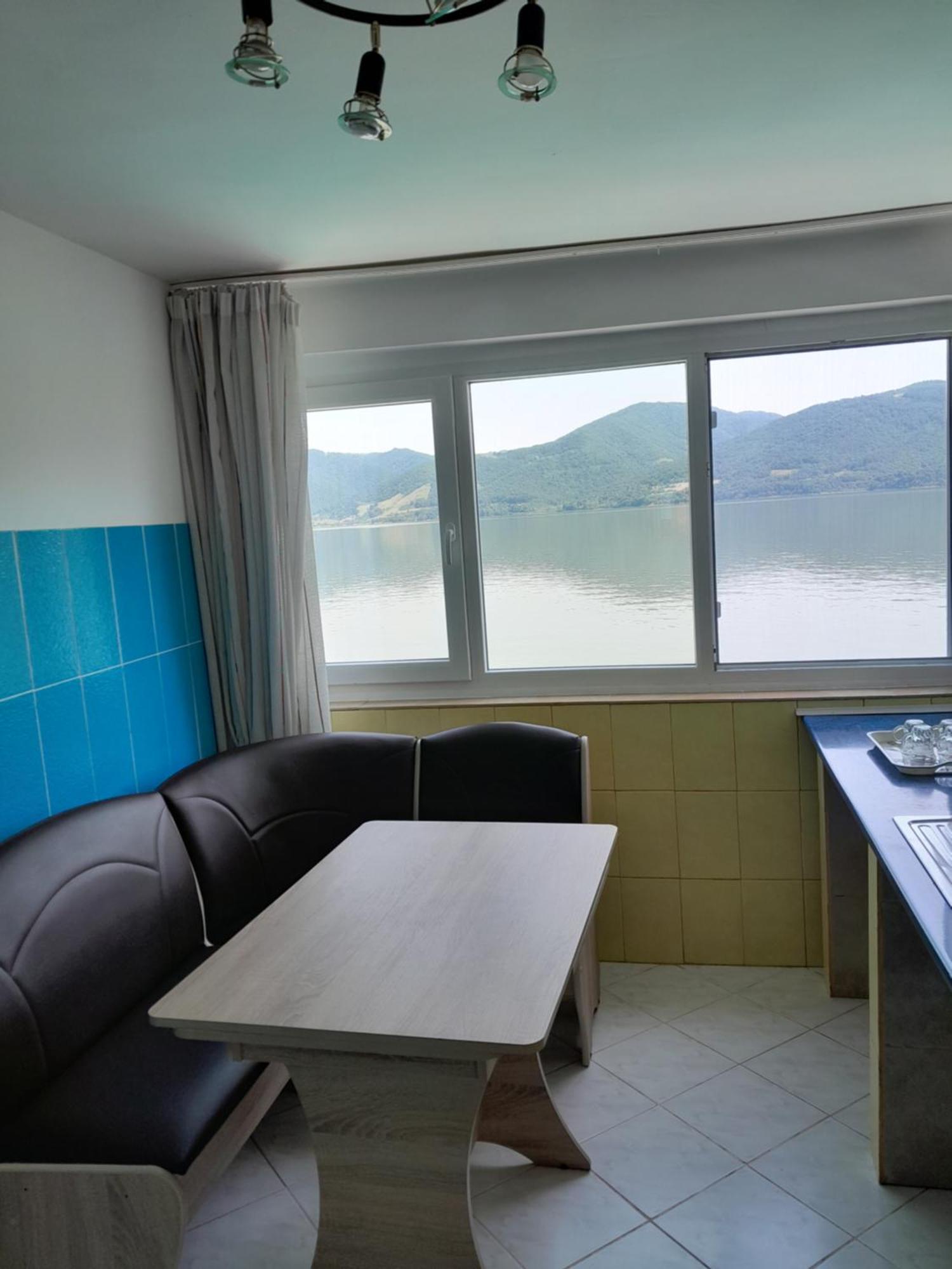 Casa Yuppy Du Apartment Ieşelniţa Стая снимка