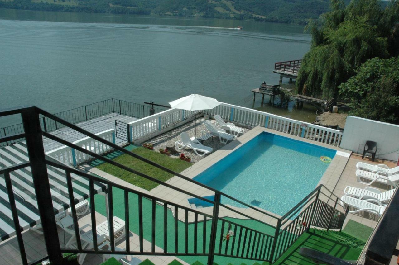 Casa Yuppy Du Apartment Ieşelniţa Екстериор снимка